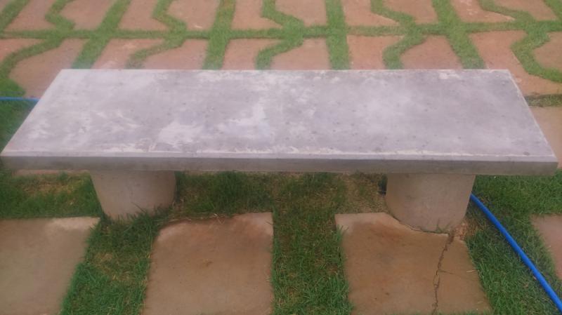 Banco reto sem encosto